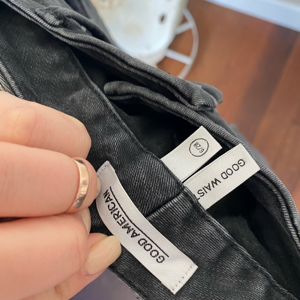 Good American Women's Black Washed Jeans